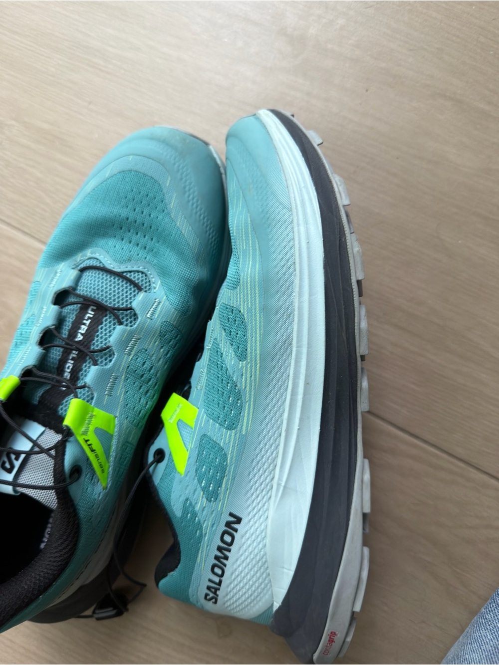 Salomon Women's Teal and Neon Yellow Trail Running Shoes